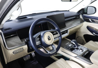 Подержанный автомобиль Tank 500 2023 года (9 фото)