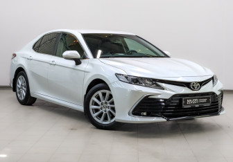 Подержанный автомобиль Toyota Camry Sedan 2022 года (3 фото)