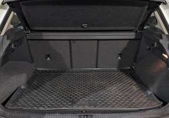 Подержанный автомобиль Volkswagen Tiguan 2020 года (9 фото)