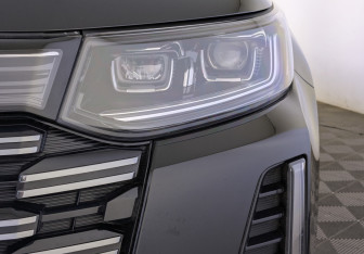 Подержанный автомобиль Changan CS95 2024 года (11 фото)