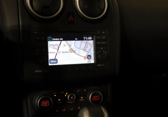 Подержанный автомобиль Nissan Qashqai 2013 года (13 фото)