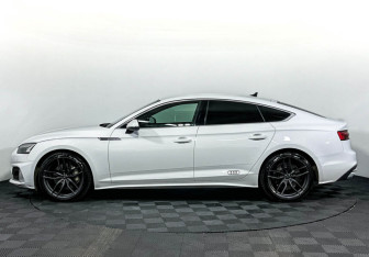 Подержанный автомобиль Audi A5 Liftback 2021 года (8 фото)