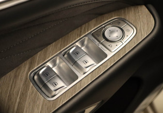 Подержанный автомобиль Tank 500 2023 года (24 фото)