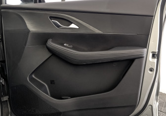 Подержанный автомобиль Omoda C5 2024 года (24 фото)