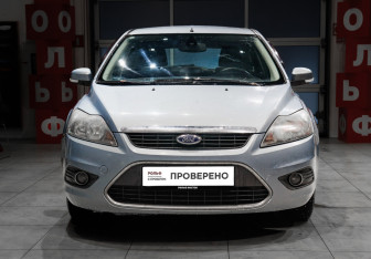 Подержанный автомобиль Ford Focus Hatchback 2008 года (2 фото)