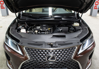 Подержанный автомобиль Lexus RX 2021 года (9 фото)