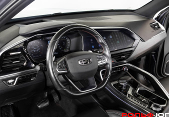 Подержанный автомобиль Geely Tugella 2022 года (11 фото)