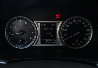 Подержанный автомобиль Suzuki Vitara 2015 года (18 фото)