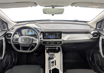 Подержанный автомобиль Geely Coolray 2022 года (14 фото)