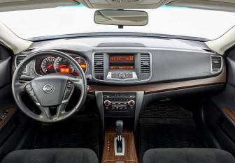 Подержанный автомобиль Nissan Teana 2011 года (14 фото)