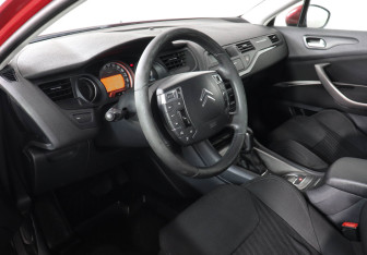 Подержанный автомобиль Citroen C5 Sedan 2010 года (9 фото)