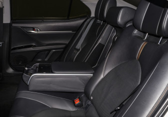 Подержанный автомобиль Toyota Camry Sedan 2018 года (15 фото)