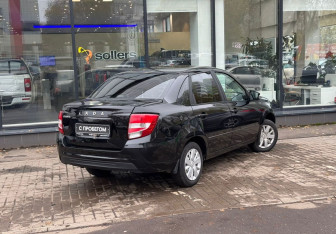 Подержанный автомобиль LADA (ВАЗ) Granta Sedan 2022 года (8 фото)