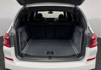 Подержанный автомобиль BMW X3 2021 года (9 фото)