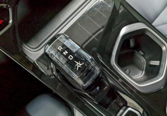 Подержанный автомобиль Geely Atlas 2024 года (30 фото)