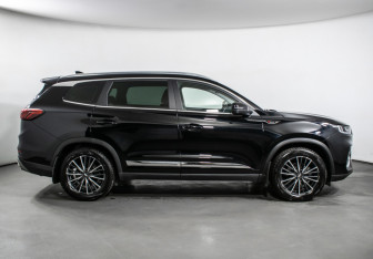 Подержанный автомобиль Chery Tiggo 8 Pro 2022 года (4 фото)