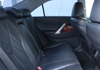 Подержанный автомобиль Toyota Camry Sedan 2008 года (19 фото)