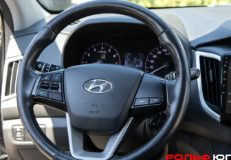 Подержанный автомобиль Hyundai Creta 2019 года (11 фото)