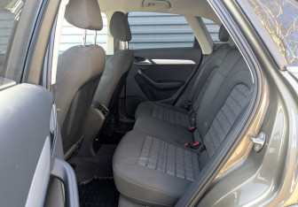 Подержанный автомобиль Audi Q3 2016 года (12 фото)