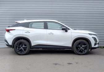 Подержанный автомобиль Omoda C5 2023 года (4 фото)
