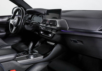 Подержанный автомобиль BMW X4 2018 года (9 фото)