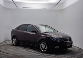 Подержанный автомобиль Kia Cerato Sedan 2010 года (3 фото)