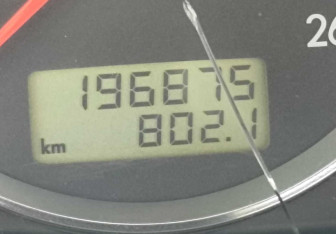 Подержанный автомобиль Volkswagen Passat Sedan 2002 года (12 фото)