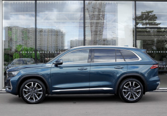 Подержанный автомобиль Geely Monjaro 2023 года (5 фото)