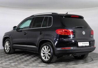 Подержанный автомобиль Volkswagen Tiguan 2013 года (6 фото)