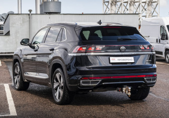 Подержанный автомобиль Volkswagen Teramont 2023 года (7 фото)