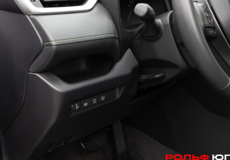 Подержанный автомобиль Toyota RAV4 2024 года (21 фото)