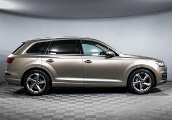 Подержанный автомобиль Audi Q7 2019 года (4 фото)