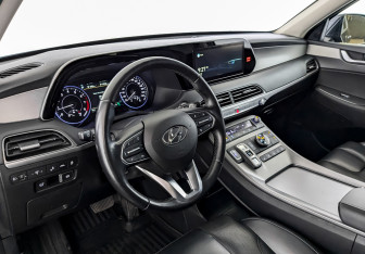 Подержанный автомобиль Hyundai Palisade 2022 года (16 фото)