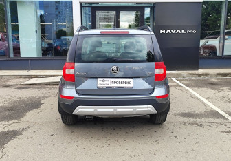 Подержанный автомобиль Skoda Yeti 2017 года (6 фото)
