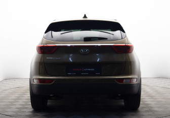 Подержанный автомобиль Kia Sportage 2016 года (4 фото)