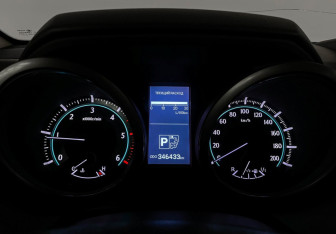 Подержанный автомобиль Toyota Land Cruiser Prado 2012 года (11 фото)