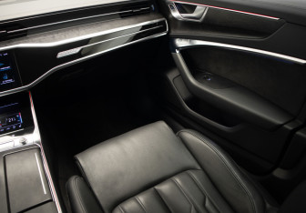 Подержанный автомобиль Audi A6 Sedan 2018 года (26 фото)
