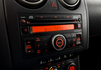 Подержанный автомобиль Nissan Qashqai 2008 года (25 фото)