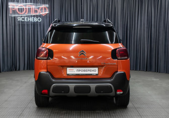 Подержанный автомобиль Citroen C3 Aircross 2018 года (6 фото)