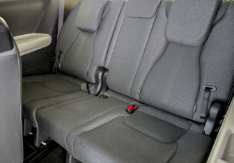 Подержанный автомобиль Kia Carnival 2021 года (30 фото)