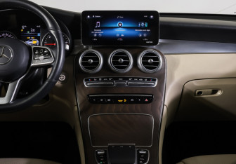 Подержанный автомобиль Mercedes-Benz GLC Coupe 2021 года (14 фото)
