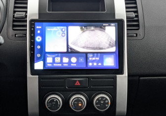 Подержанный автомобиль Nissan X-Trail 2013 года (17 фото)