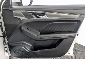 Подержанный автомобиль Haval Jolion 2023 года (24 фото)