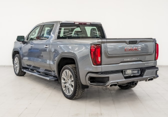 Подержанный автомобиль GMC Sierra 2021 года (7 фото)