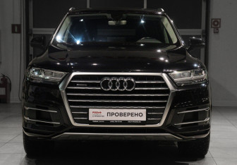 Подержанный автомобиль Audi Q7 2016 года (2 фото)