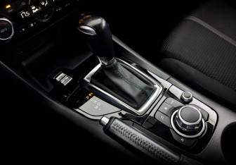 Подержанный автомобиль Mazda 3 Sedan 2018 года (19 фото)