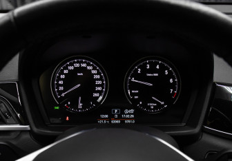 Подержанный автомобиль BMW X2 2021 года (12 фото)