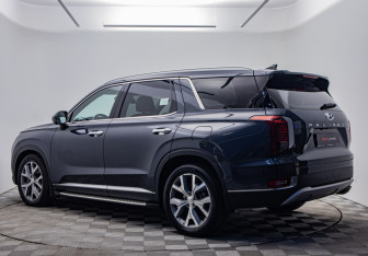 Подержанный автомобиль Hyundai Palisade 2020 года (3 фото)