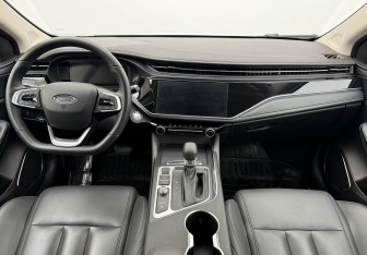 Подержанный автомобиль Omoda S5 2024 года (12 фото)