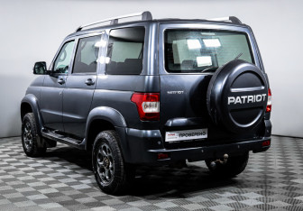 Подержанный автомобиль УАЗ Patriot 2023 года (7 фото)